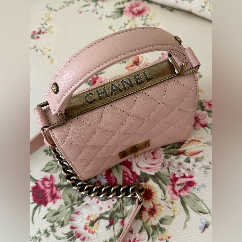 Authentic Chanel Purse.